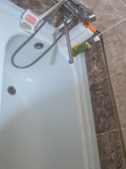 5мкр, клиника Айгерим, ,  дет.тов,