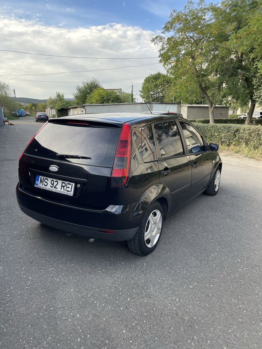 Ford Fiesta 2004  PRET 3299 Lei