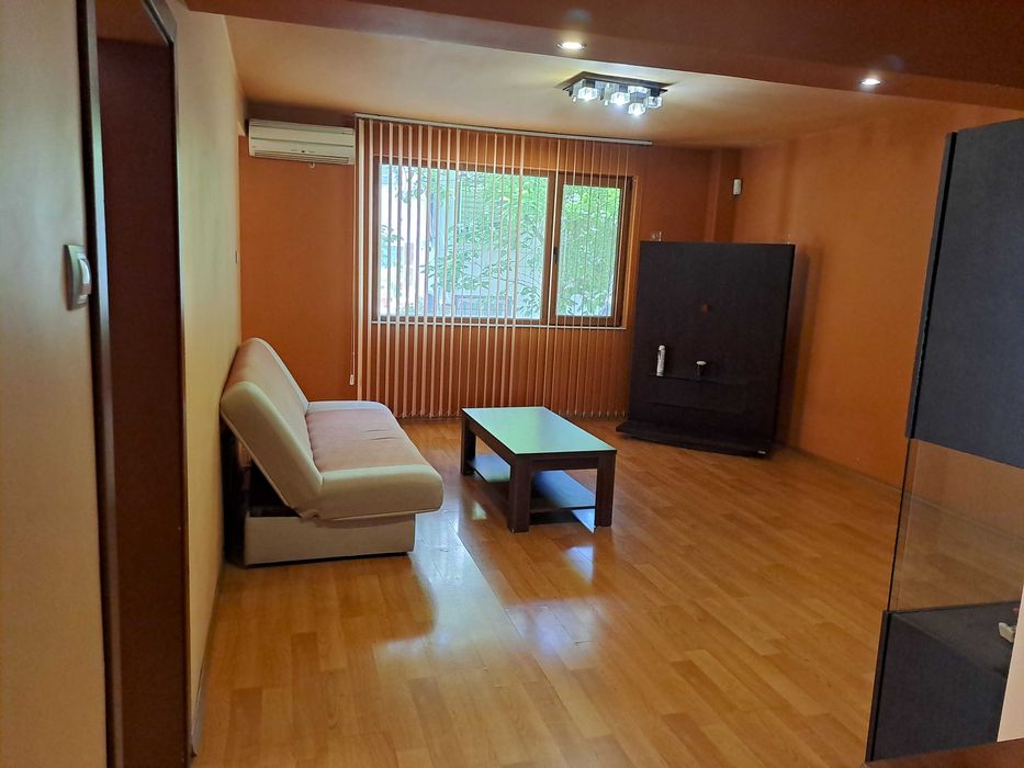 Продава се Етаж от къща в Плевен, Идеален център - 115 кв.м за 1305 €/кв.м - Снимка #16