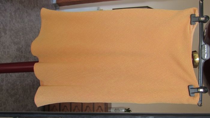 Продавам чисто нова пола .Марка BatiBaleno