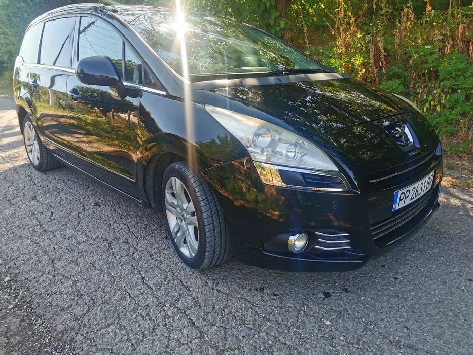 Пежо 5008 2012г.