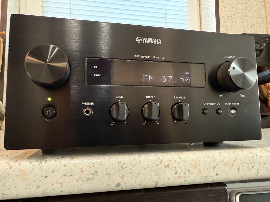 Yamaha R-840 мини ресивър