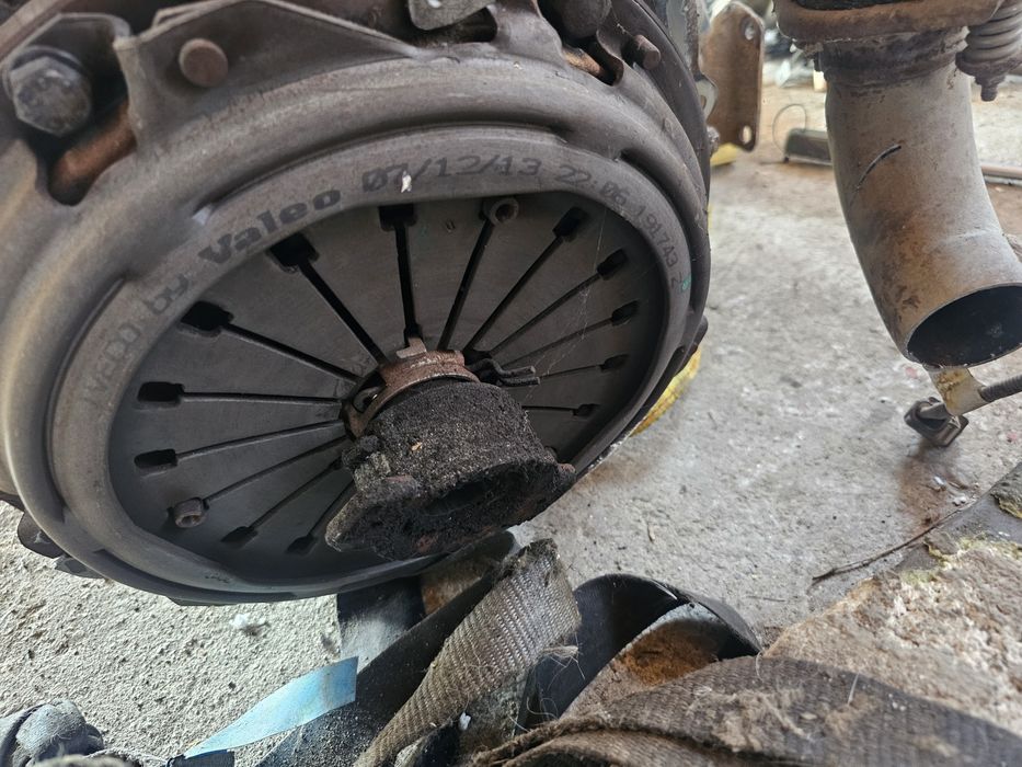 Lichidare stoc Kit ambreiaj 6+1 masa dubla Iveco Daily 3 (2006->) 3.0 Motorina 2008