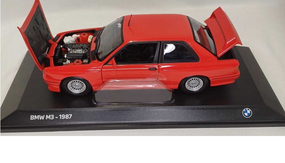 Macheta originala Bmw M3 E30 scara 1:18