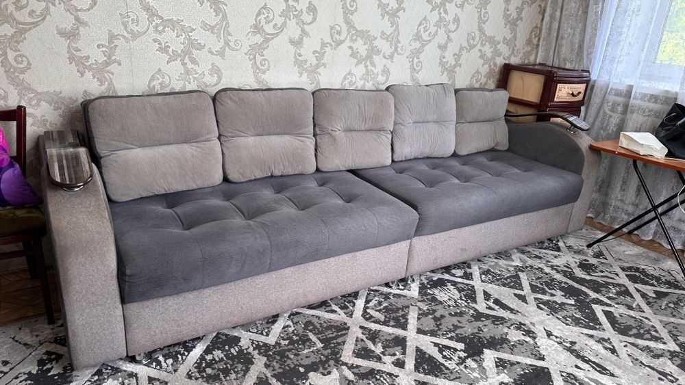 Срочно.Продам диван.