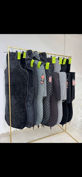 Чехлы для авто, новые, полный комплект