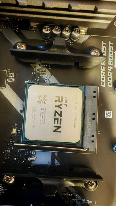 Процесор AMD Ryzen 7 5700X3D, 8 Cores (Up to 4.1GHz), 96MB AM4
