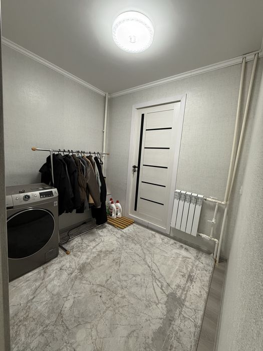 Продается квартира, 1х комнатный, сделанный 2комнатный.