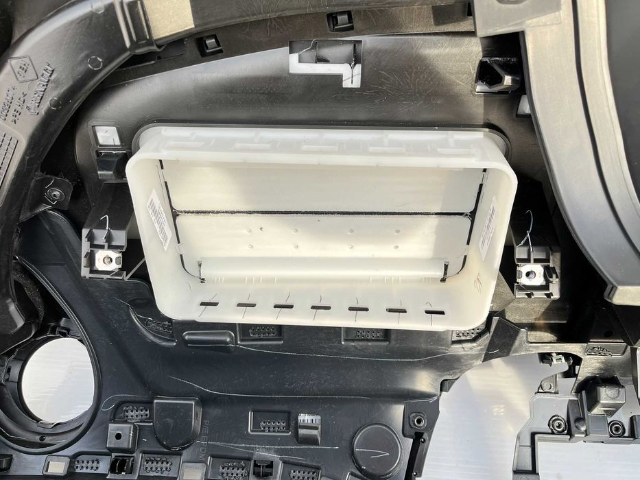 Plansa bord noua complet originala Renault Captur 1