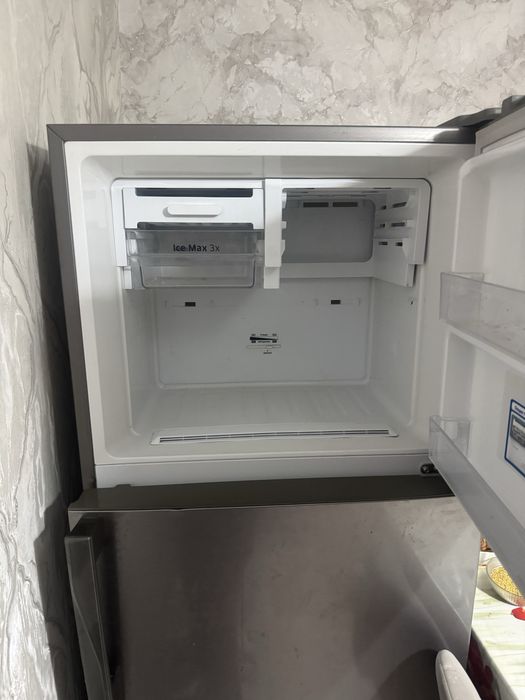 Продам холодилник самсунг