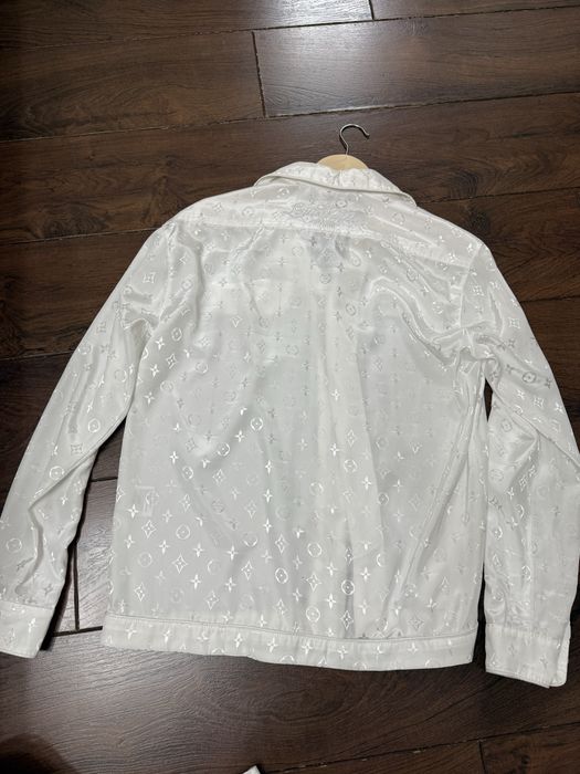 LV комплект от коприна, размер М - Луи Вютон с етикет