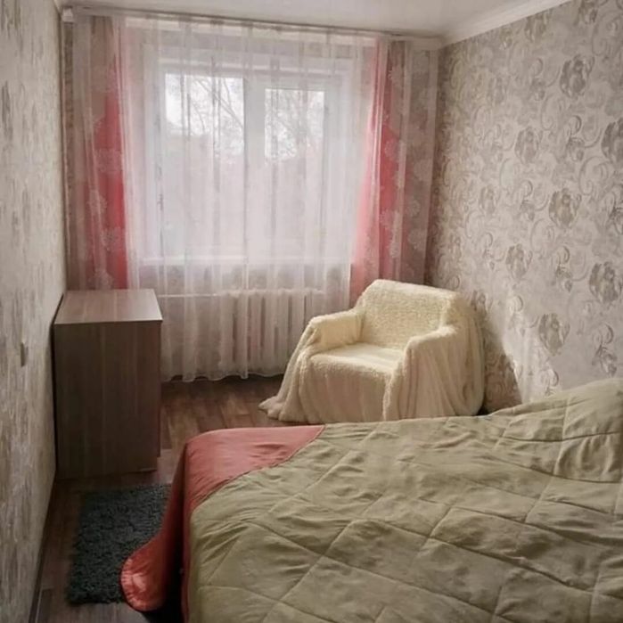 Метро чиланзар 16 квартал 2/2/4 сдаю квартиру! Всем можно жить,тёплая!