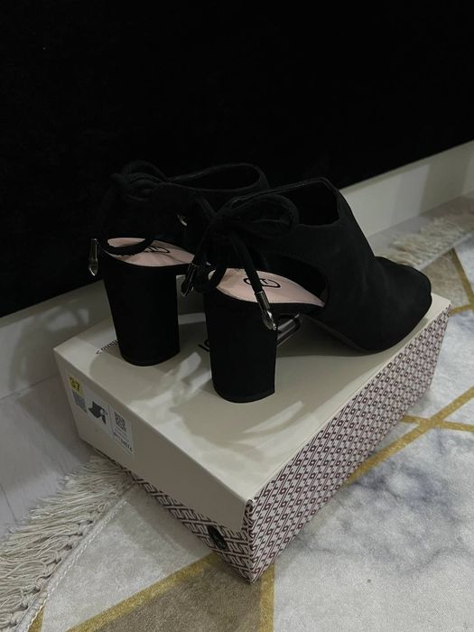 Туфли разные новые