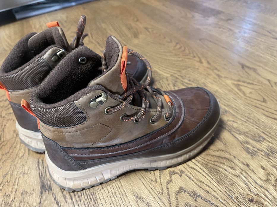 Ghete baiat 33 rezerved in stare perfecta