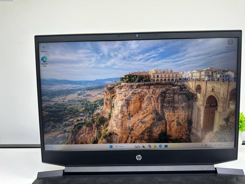 HP Pavilion ryzen 5-3