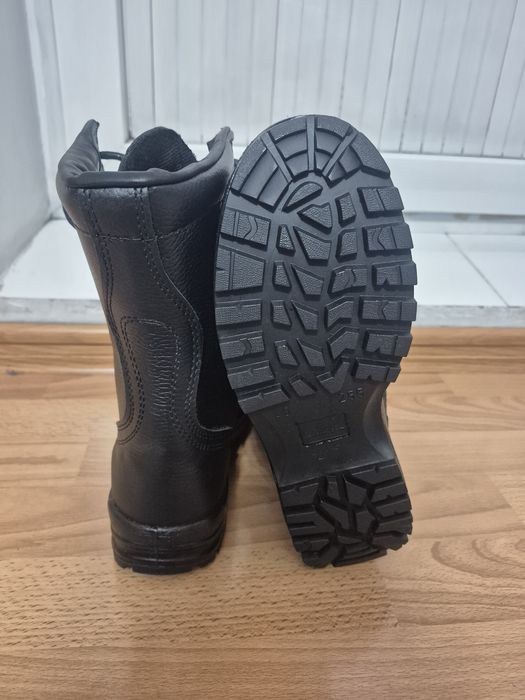 Продам новые берцы