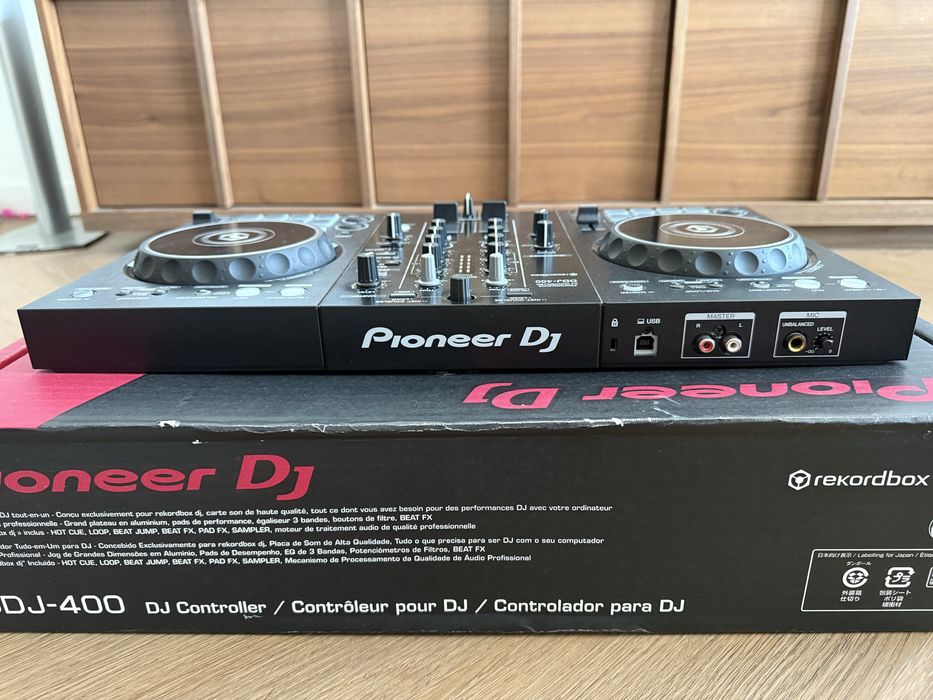 Setup consola Pioneer DDJ 400 + casti Sennheiser HD 25