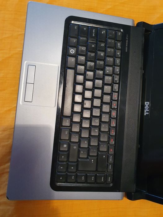 Лаптоп Dell в добро състояние