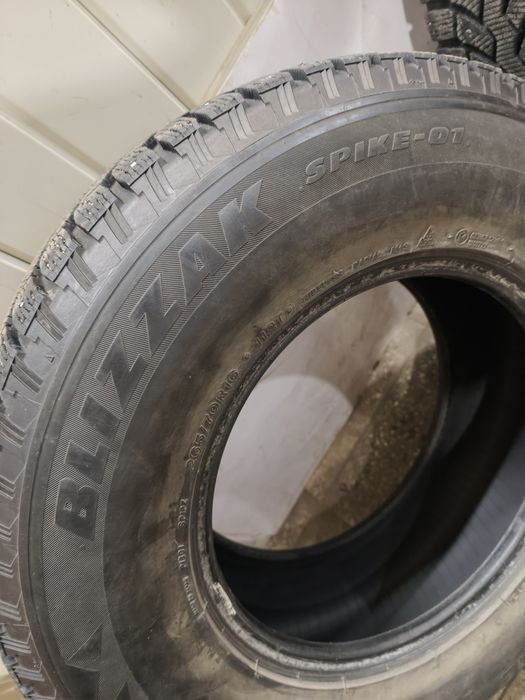 Резина зимняя Bridgestone Blizak