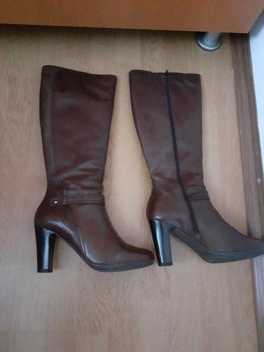 Cizme de piele de vanzare