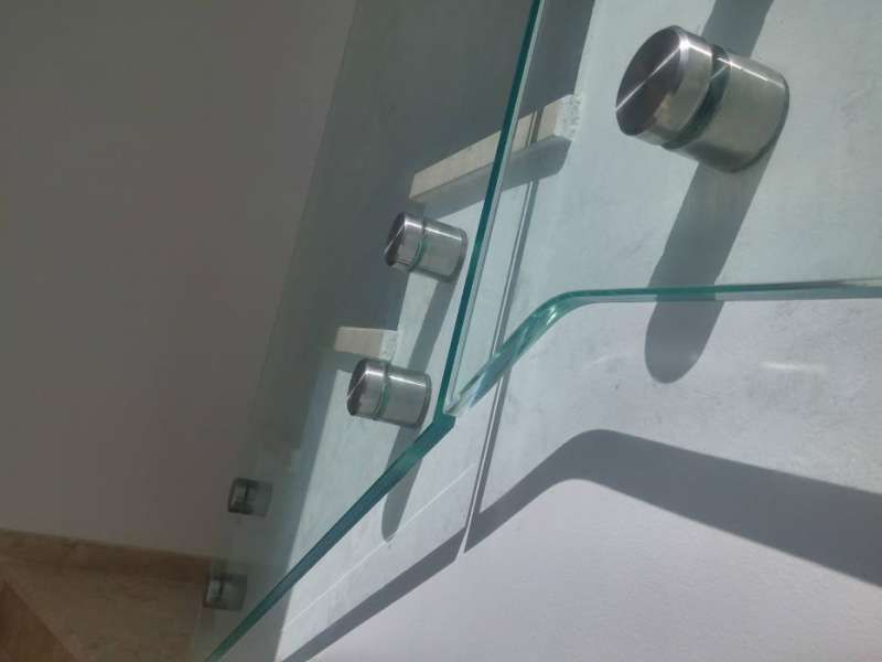 Парапет от стъкло