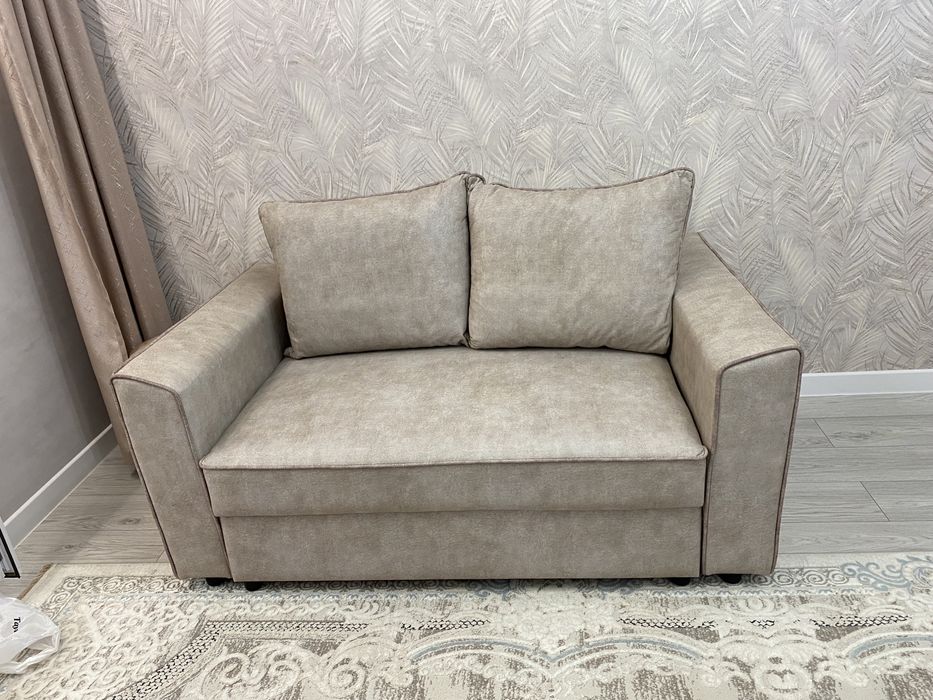 Продам софу диван и ковер