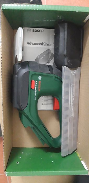 Bosch AdvancedShear 18v-10 defect buton