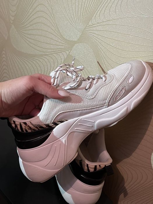 Vand sneakers Pull&Bear