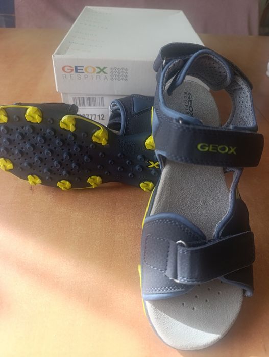 Детски сандали Geox