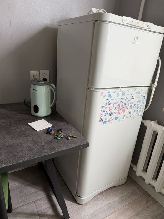 Продам холодильник