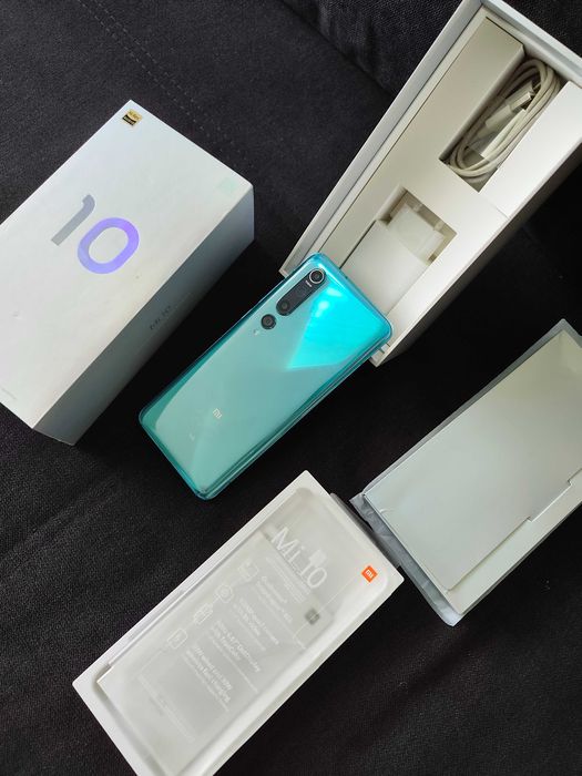 Vând Xiaomi Mi 10