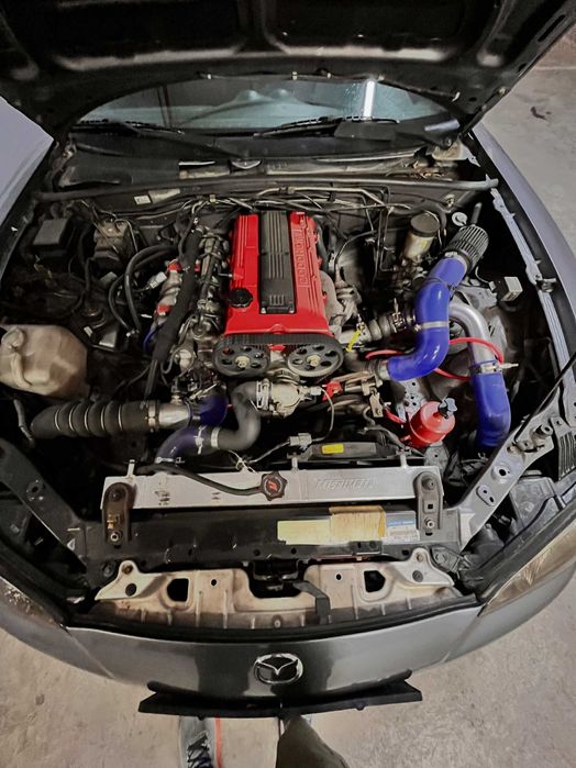 Продавам mazda mx-5