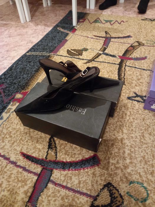 Продам красивые туфли