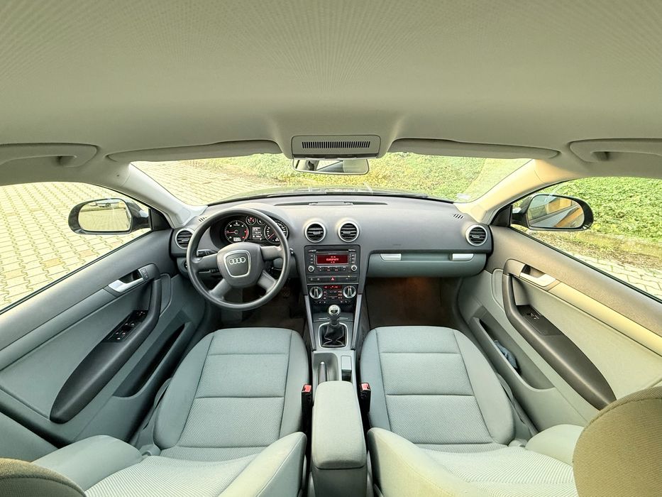 Audi•A3•Sporback•1.6 Tdi•105cp•2010 Euro5•Clima•incalzire scaune•pilot