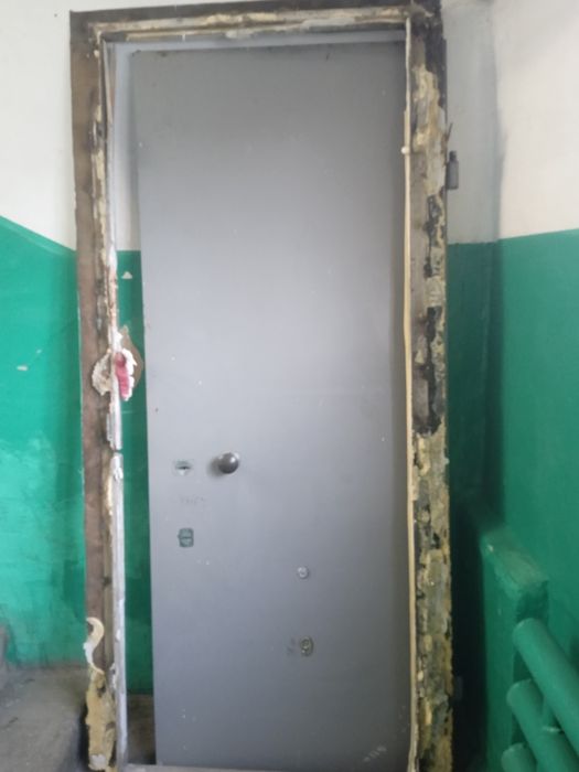 Продам дверь железная