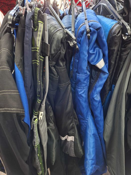 Работни дрехи...