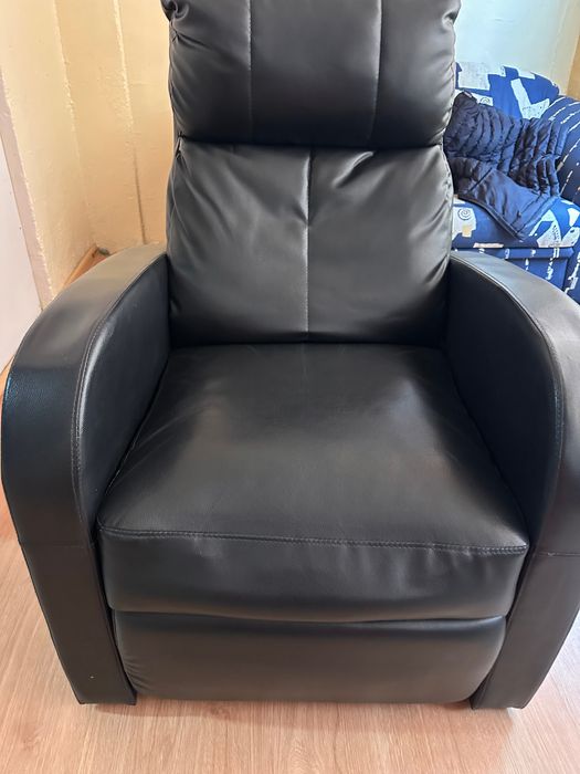 Scaun cu recliner cu incalzire si masaj