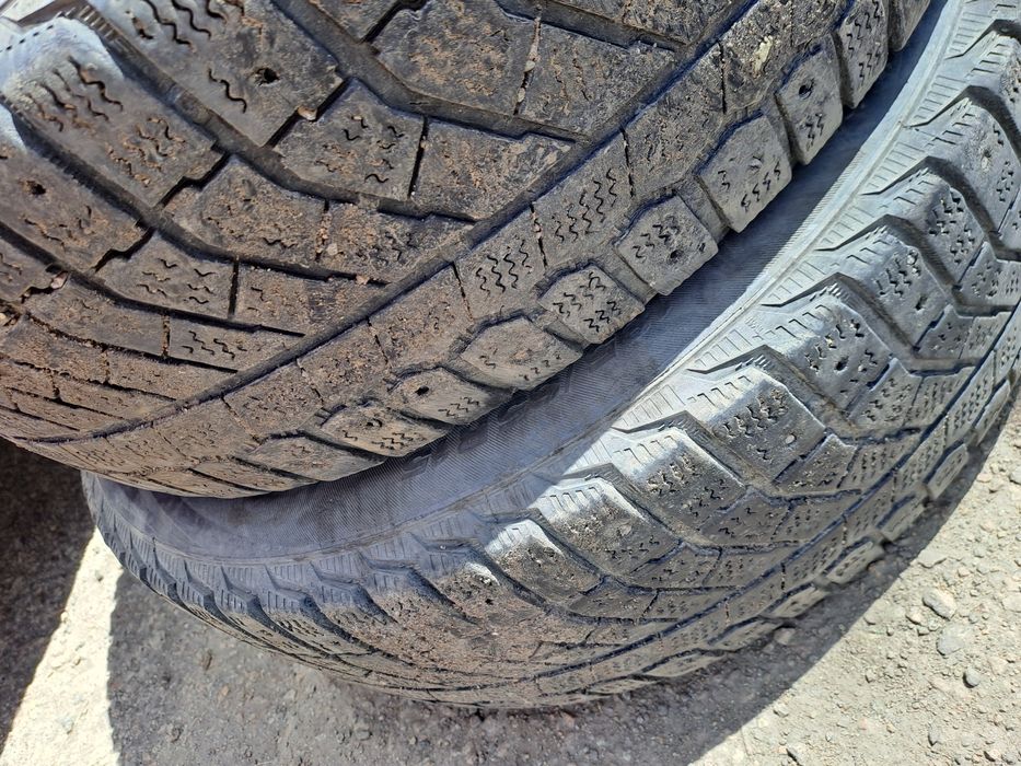 Продам шины б/у на легковое авто
