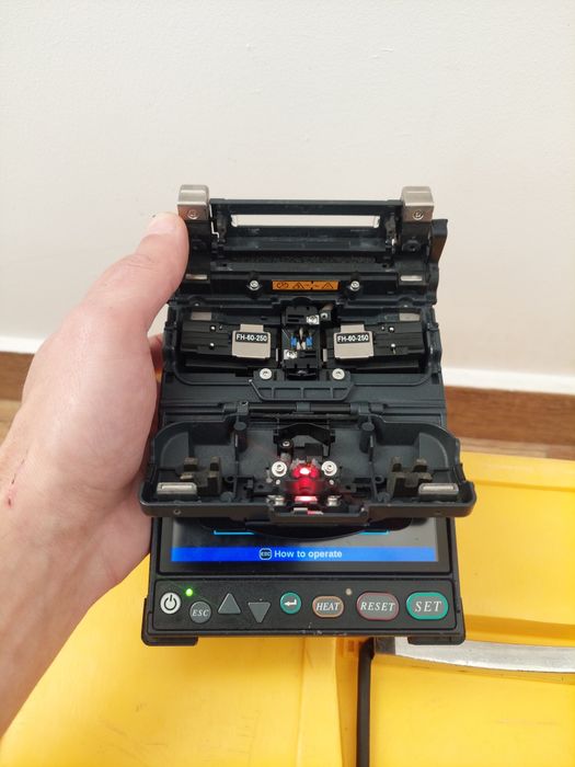 Trusa lipit fibra optica Fujikura 12S