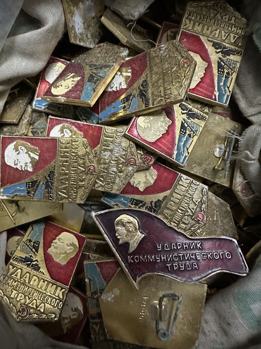 Продам значки СССР