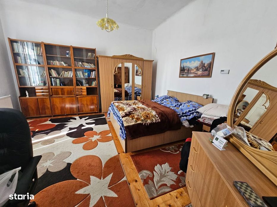 De închiriat casă din cărămidă în Roman, 500 mp teren, 3 camere
