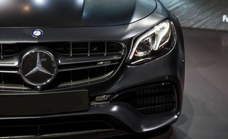 Pachet AMG Mercedes E-Class W213 2016+ Black Edition Kit AMG E63