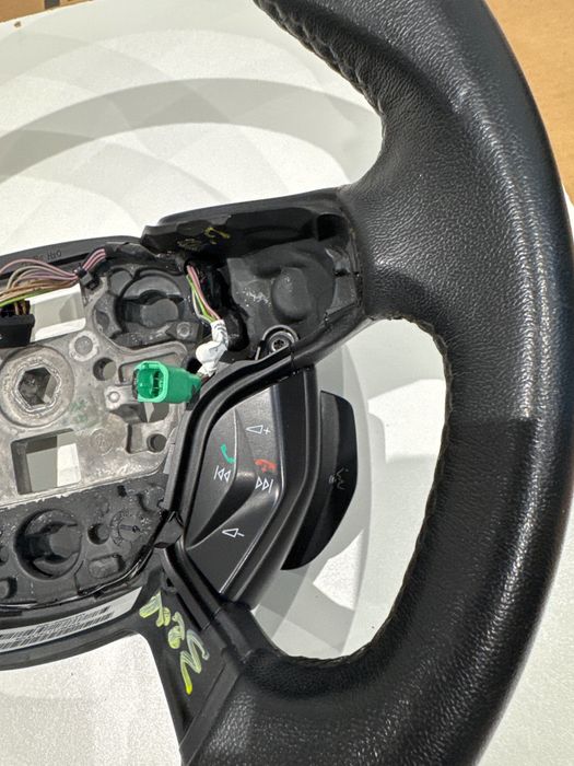 Ford Kuga,Focus кожен волан Форд Кюга,Фокус