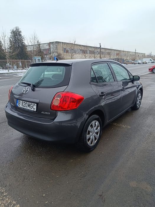 Toyota Auris D-4D 1.4d  2008 ușor avariat