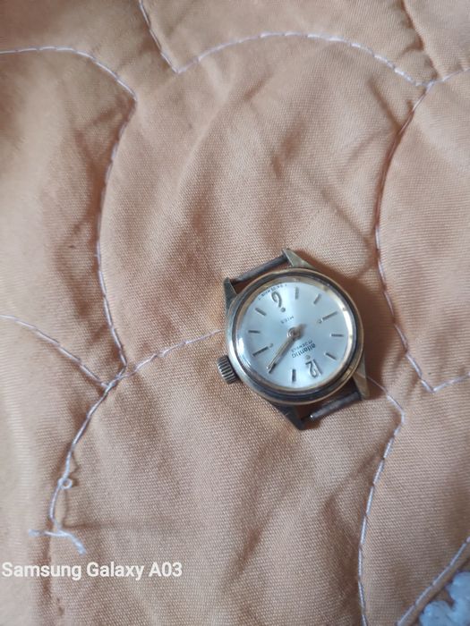 Vindem tot ce se vede cric.       De tonaj mare picioare pentr.  Soba