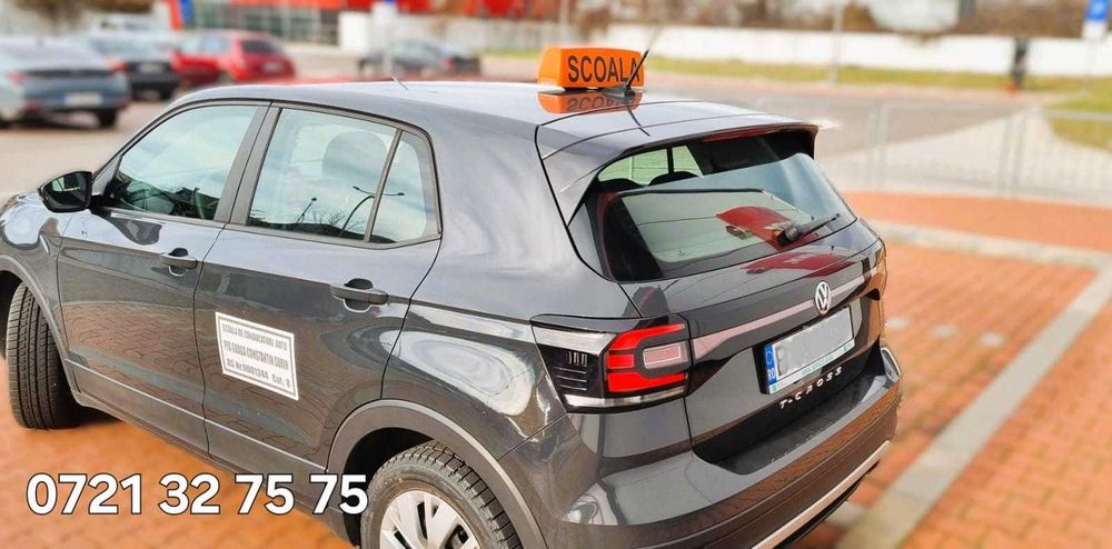 Scoala de soferi / instructor auto / profesor legislatie