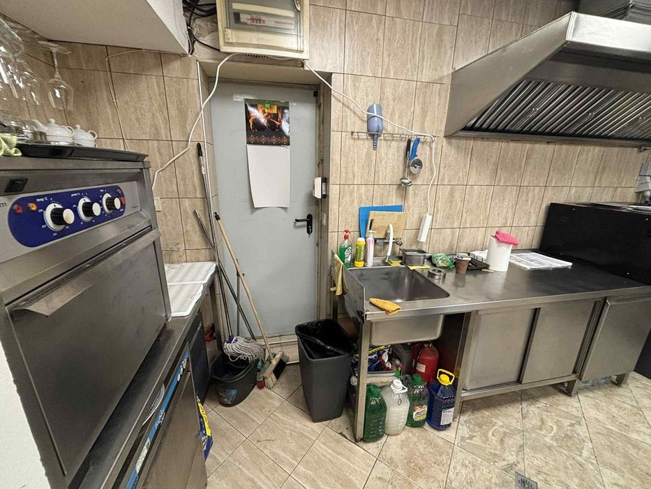 Дава се под наем Заведение в София, Хиподрума - 150 кв.м за 2393.43 € - Снимка #8