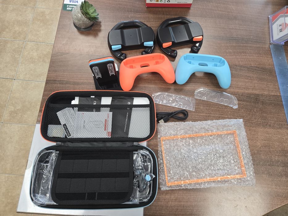 MENEEA 20-в-1 Комплект аксесоари за Nintendo Switch 2 (2025) – Калъф, зарядна станция, протектори