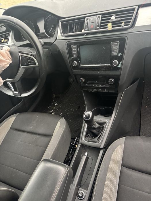 На части Skoda Rapid 1.4tdi ръчна кутия 2017г много запазена кола