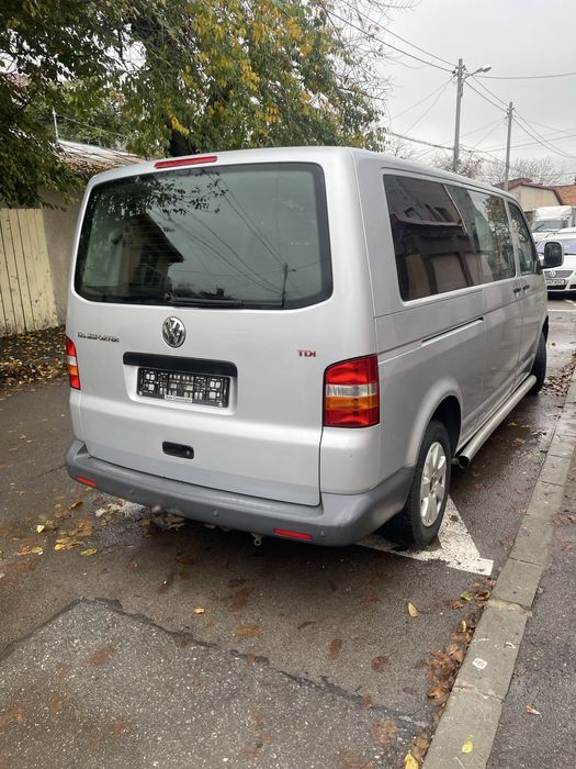 Dezmembrez VW Transporter Caravelle T5 2.5 Tdi an 2009
